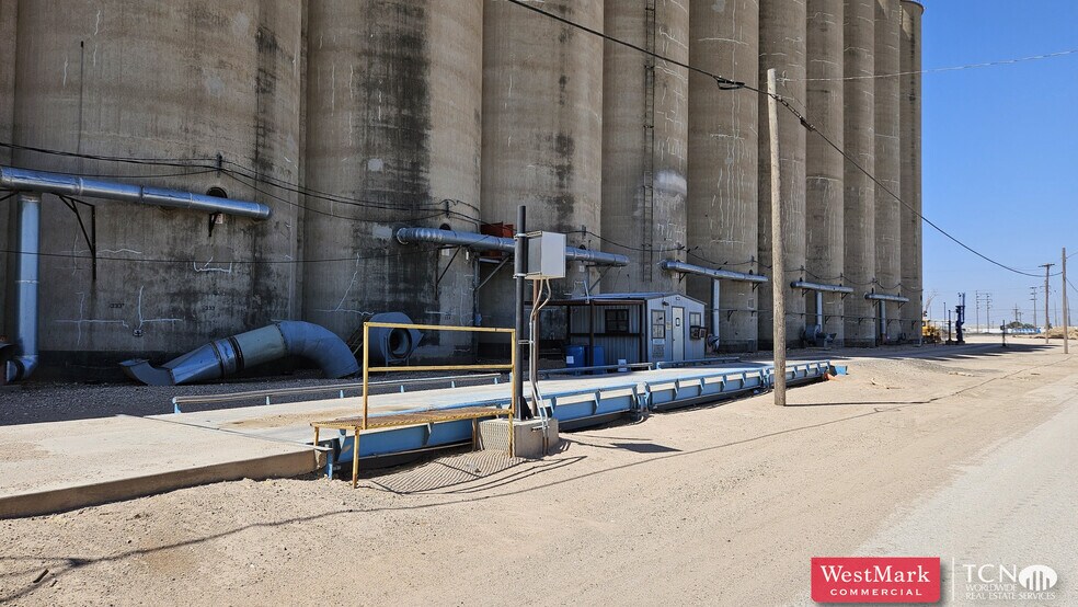 2100 37th St, Lubbock, TX for sale - Building Photo - Image 3 of 23