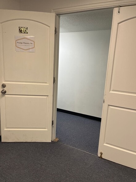 6401-6405 E 72nd Ave, Commerce City, CO for lease - Building Photo - Image 3 of 19