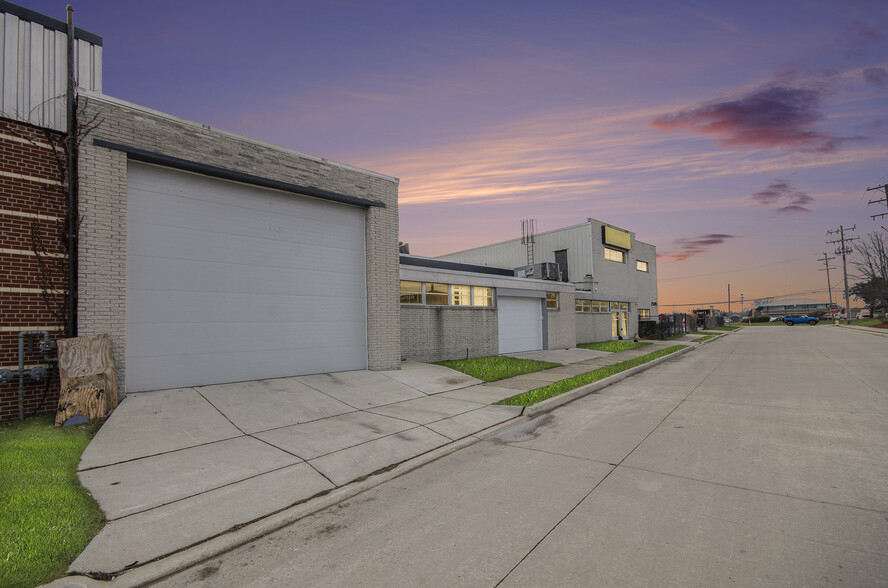 25315 Kean St, Dearborn, MI for lease - Building Photo - Image 3 of 34