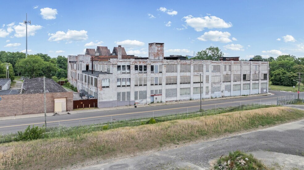 4444 Lawton Ave, Detroit, MI à vendre - Photo du bâtiment - Image 1 de 34