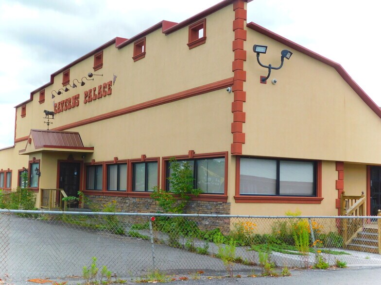 2930 State Route 7, Howes Cave, NY à vendre - Photo du bâtiment - Image 2 de 23