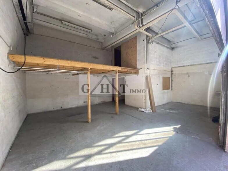 Industrial in Saint-Maur-des-Fossés for lease - Interior Photo - Image 1 of 10