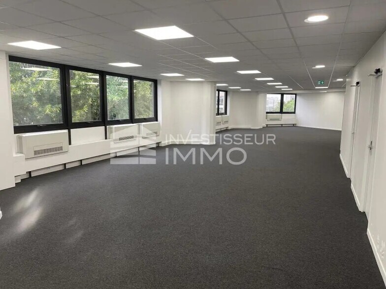 7 Mail Barthelemy Thimonnier, Lognes for lease - Primary Photo - Image 1 of 5