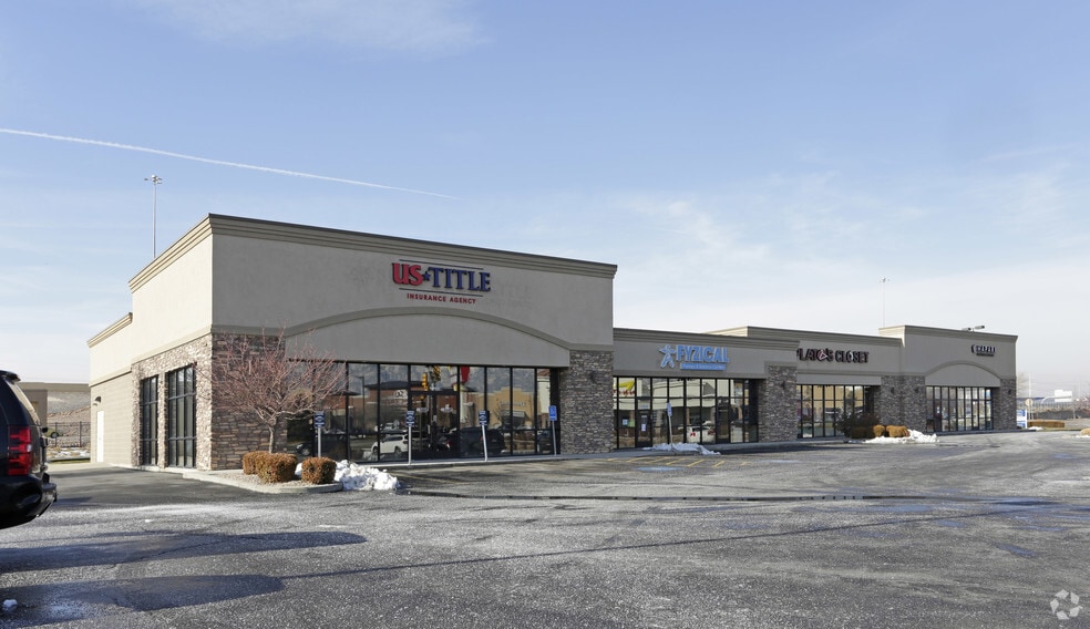 12198 S Factory Outlet Dr, Draper, UT for lease - Primary Photo - Image 2 of 8