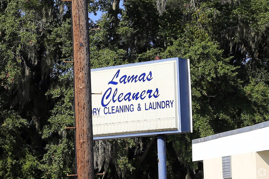 201 W Memorial Dr, Hinesville, GA à louer - Photo du bâtiment - Image 2 de 4