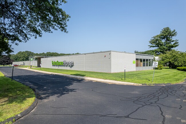 Plus de détails pour 53 Manning Rd, Enfield, CT - Industriel à louer