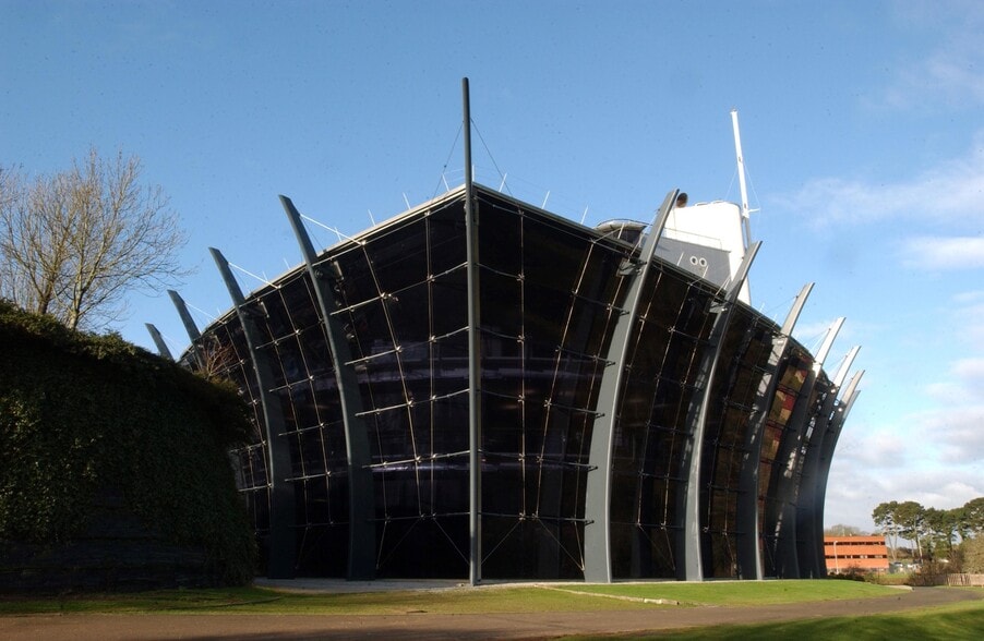 22 Brest Rd, Plymouth for lease - Building Photo - Image 2 of 8