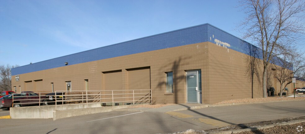 2060-2095 E Center Cir, Plymouth, MN à louer - Photo du bâtiment - Image 3 de 3