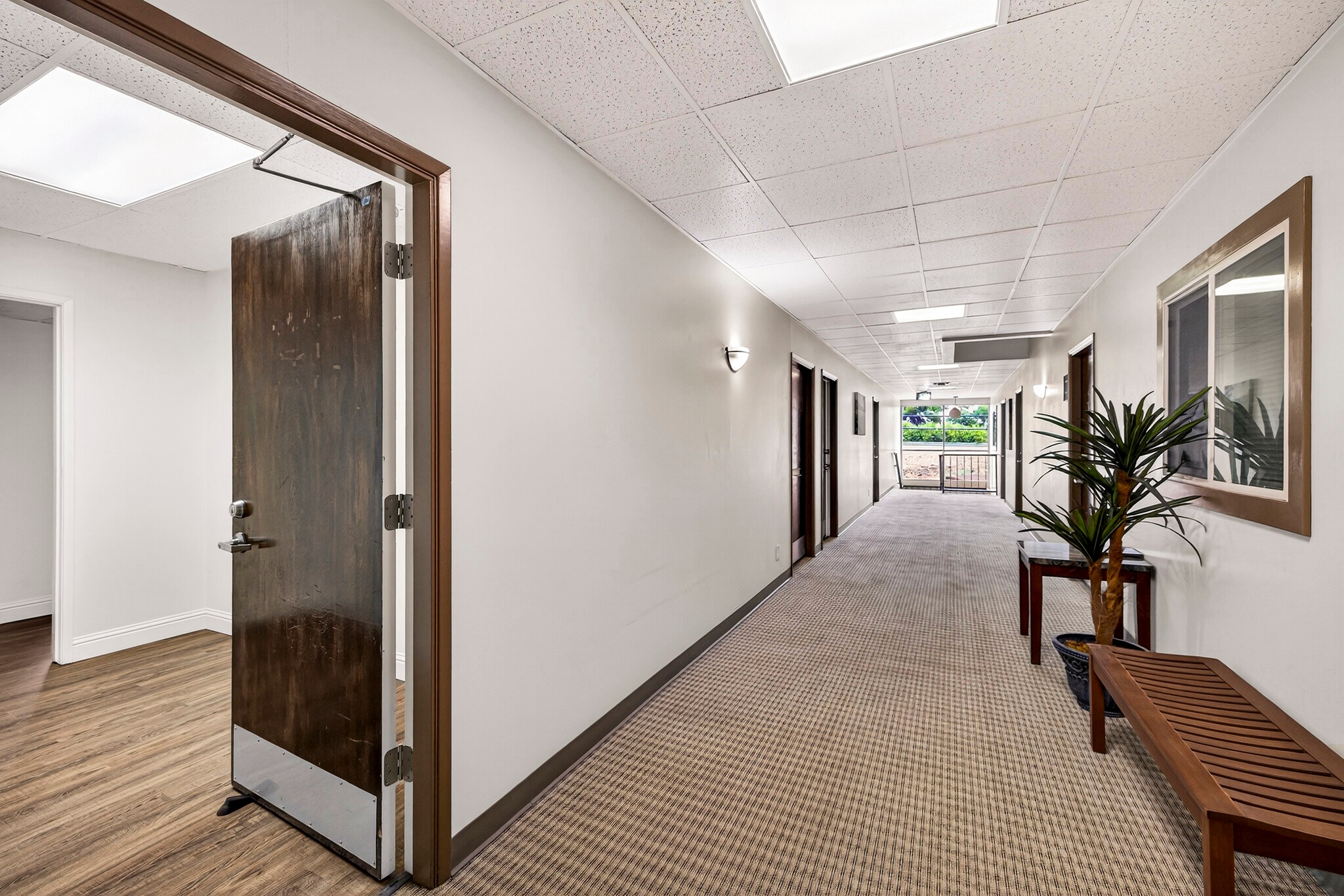 572 Rio Lindo Ave, Chico, CA for lease Interior Photo- Image 1 of 7