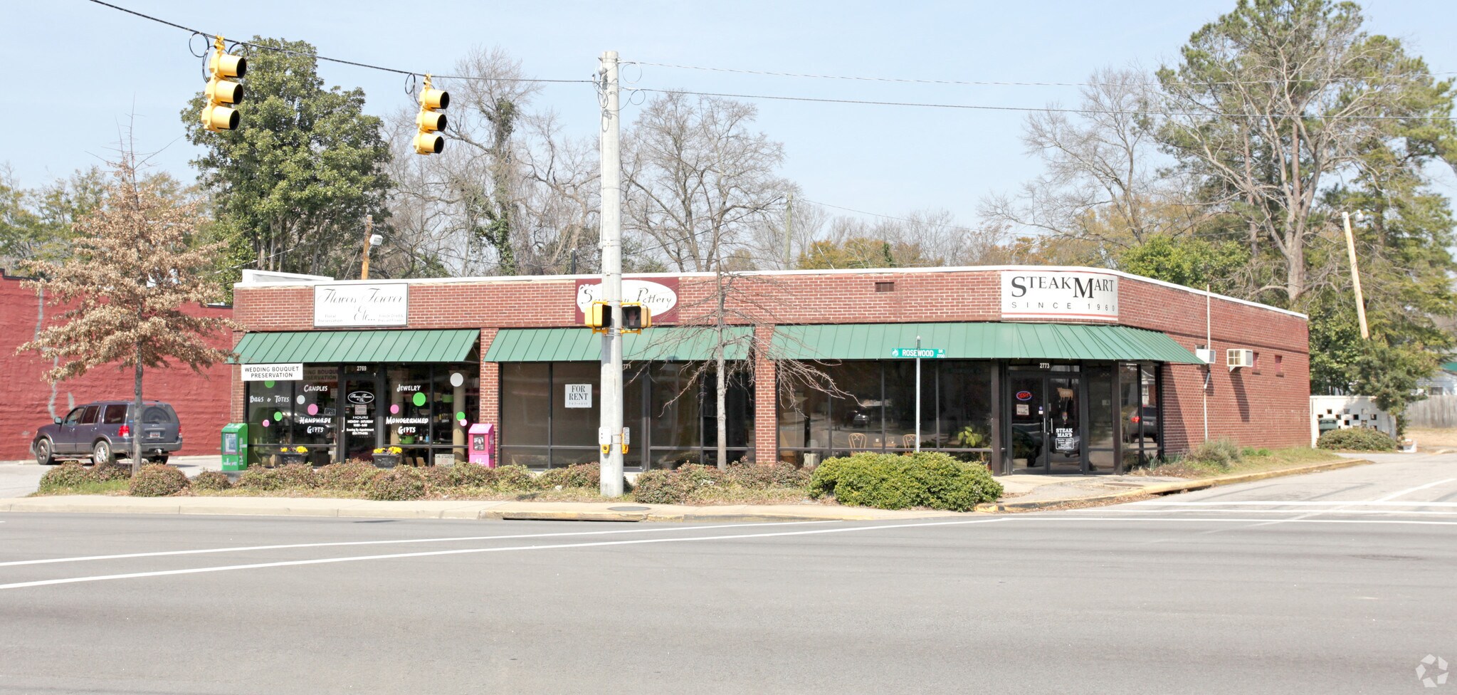 2757-2773 Rosewood Dr, Columbia, SC à louer Photo principale- Image 1 de 6