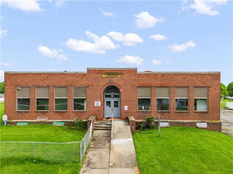 1530 Hillcrest Ave, Washington, PA à vendre - Photo du bâtiment - Image 2 de 29