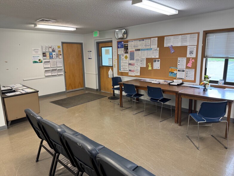 108 N Hospital Dr, Fulton, MO à vendre - Photo intérieure - Image 3 de 10