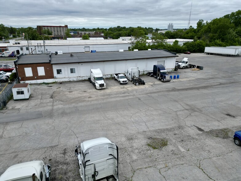 3340 Shelby St, Indianapolis, IN for lease - Building Photo - Image 3 of 16