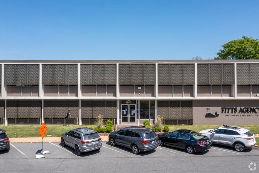 1806 6th St, Tuscaloosa, AL à louer - Photo du bâtiment - Image 3 de 5