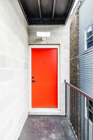 1230 S Fairfield Ave, Chicago, IL for sale - Building Photo - Image 2 of 17