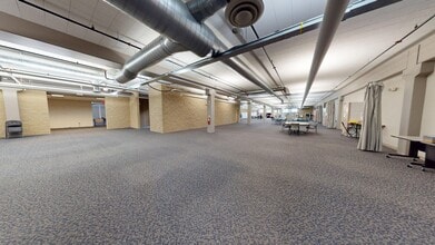 1233 Janesville Ave, Fort Atkinson, WI for lease Interior Photo- Image 2 of 15