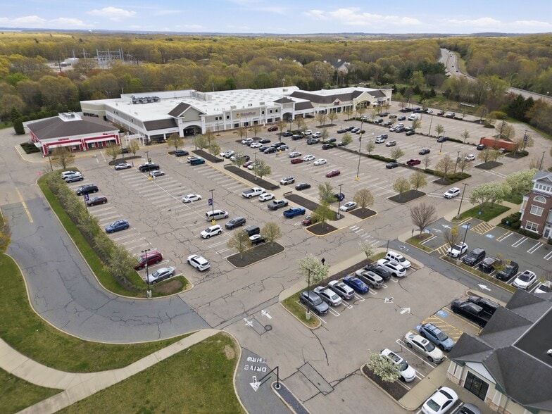 1260 Ten Rod Rd, North Kingstown, RI for lease - Building Photo - Image 3 of 15