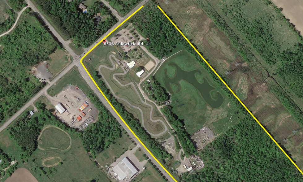 6336 Fallowfield Rd, Ottawa, ON à louer - Photo du bâtiment - Image 3 de 17