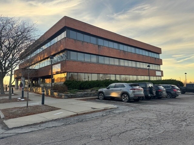100 Interstate Corporate Ctr, Williston, VT for lease - Building Photo - Image 3 of 3
