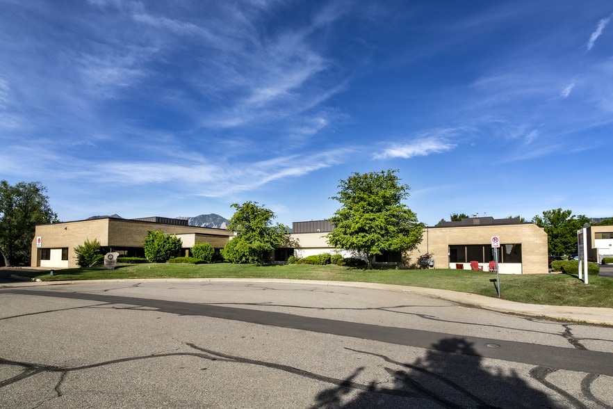 2905 Center Green Ct, Boulder, CO for sale - Building Photo - Image 2 of 11
