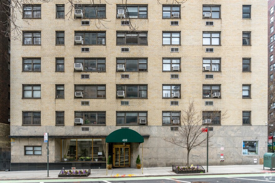 994-1000 First Ave, New York, NY for lease - Building Photo - Image 2 of 9