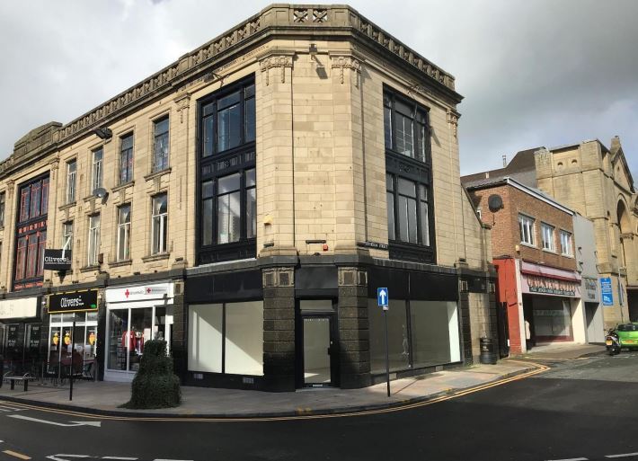 117 St James St, Burnley for sale - Building Photo - Image 3 of 5