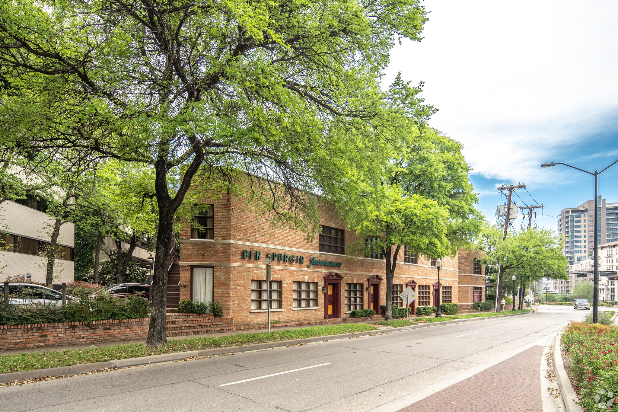 2521 Cedar Springs Rd, Dallas, TX for lease Building Photo- Image 1 of 11