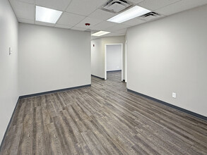 200 Cahaba Park Cir, Birmingham, AL for lease Building Photo- Image 1 of 7