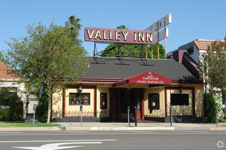 4557 Sherman Oaks Ave, Sherman Oaks, CA for sale - Primary Photo - Image 1 of 1