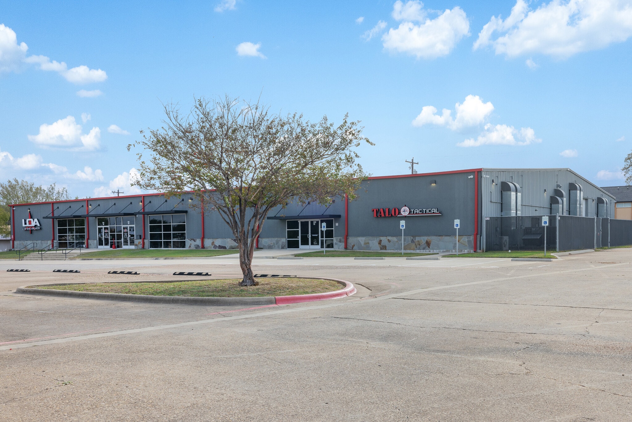 1600 S College Ave, Bryan, TX for sale Primary Photo- Image 1 of 18