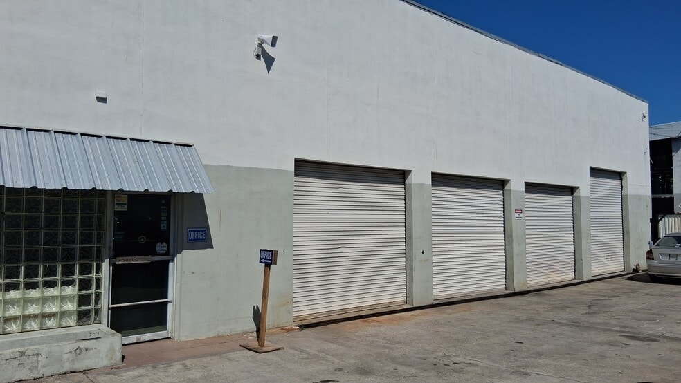 602 24th St S, Saint Petersburg, FL à louer - Photo du bâtiment - Image 3 de 20