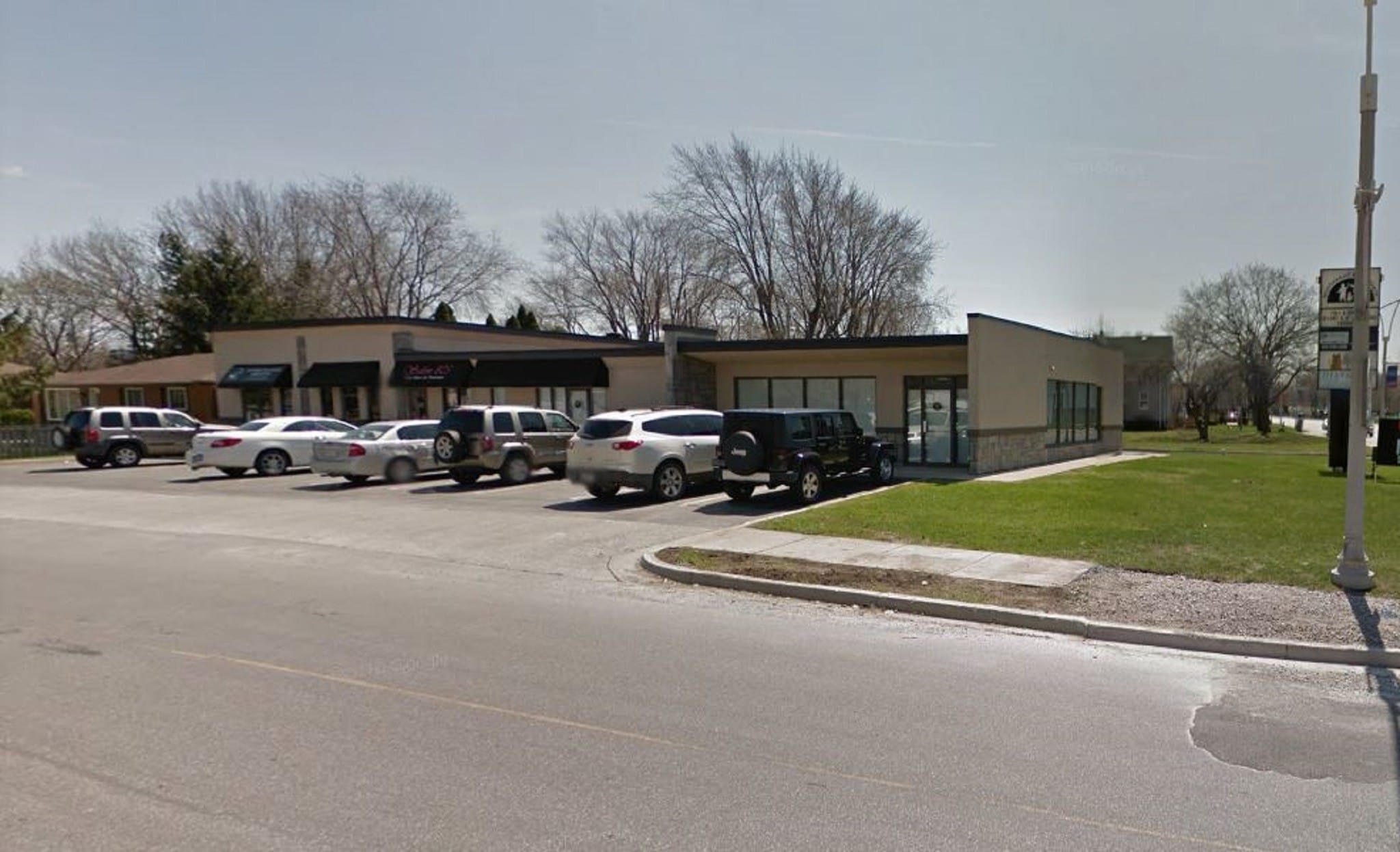 805 Front Rd, LaSalle, ON for sale Primary Photo- Image 1 of 1