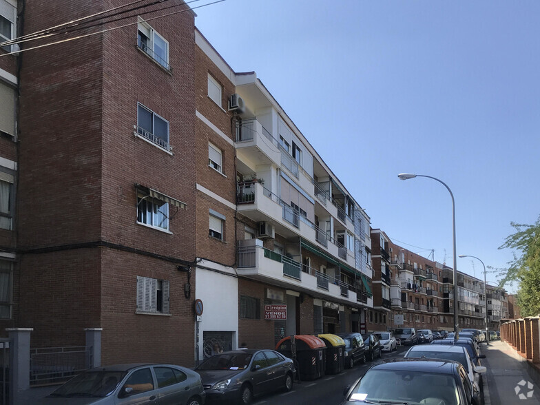 Calle Alfredo Aleix, 36, Madrid, Madrid à vendre - Photo du bâtiment - Image 2 de 3