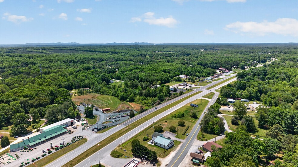 168 Faulconerville Dr, Amherst, VA à vendre - Photo du bâtiment - Image 3 de 46