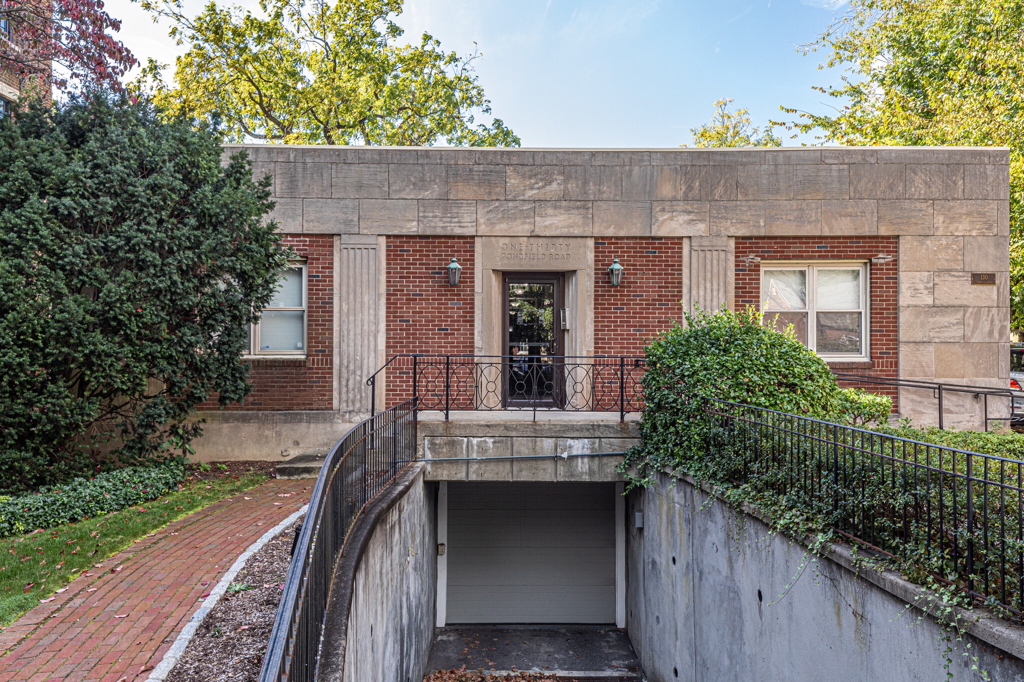 130 Pondfield Rd, Bronxville, NY for sale Primary Photo- Image 1 of 23