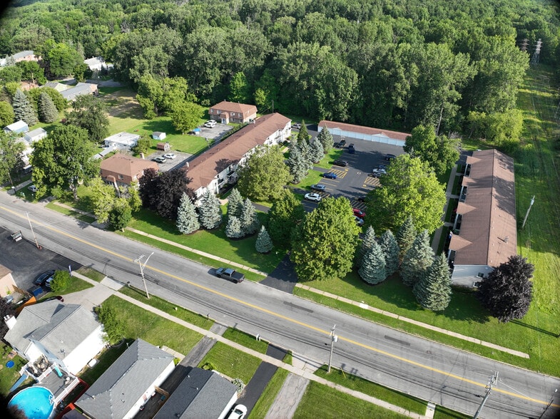 920 E Robinson St, North Tonawanda, NY for sale - Matterport Community - Image 2 of 18