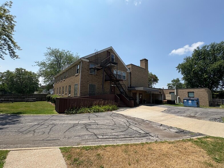 411 W Division St, Manteno, IL à vendre - Photo principale - Image 3 de 22