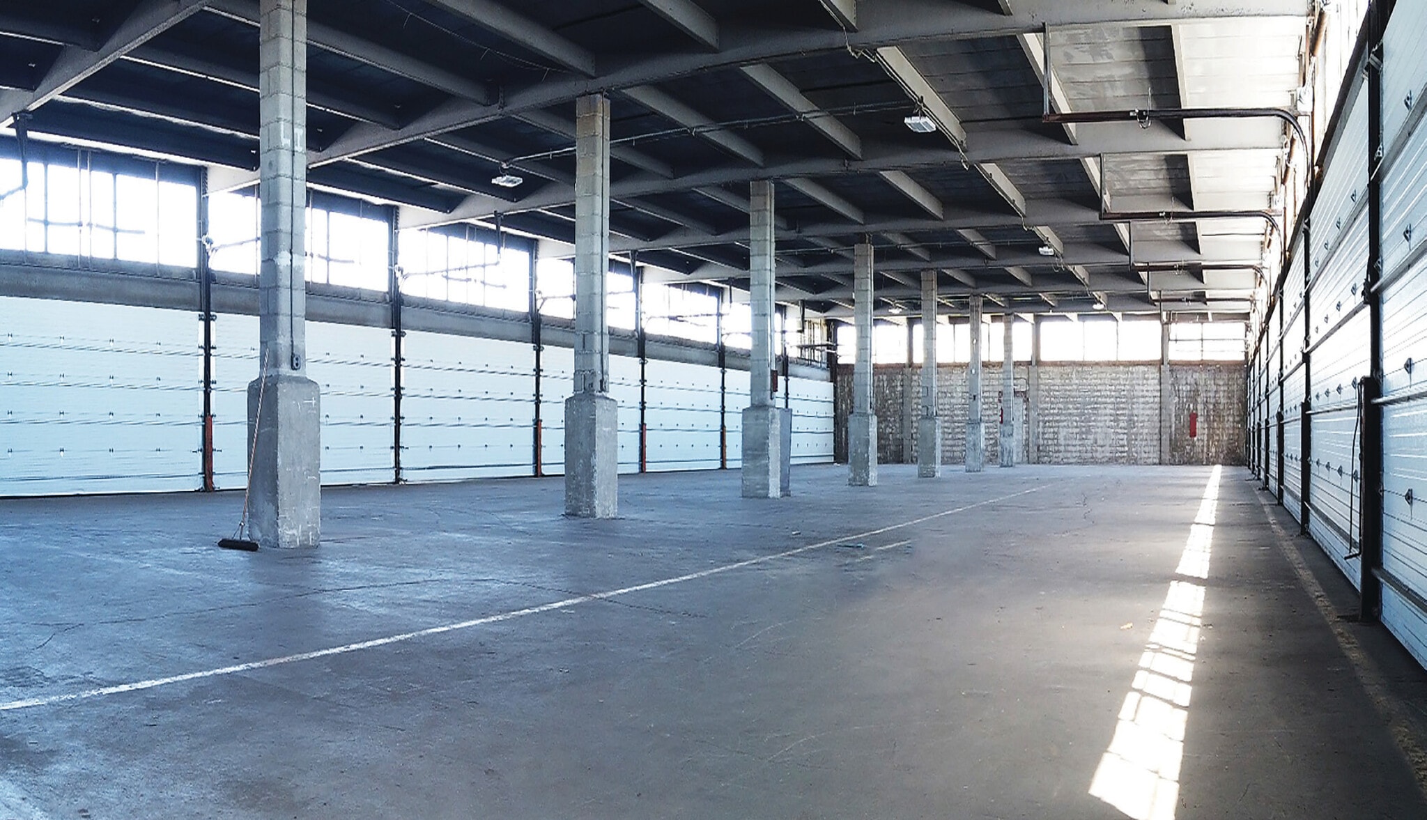 1 Railroad Pl, Maspeth, NY for lease Interior Photo- Image 1 of 2