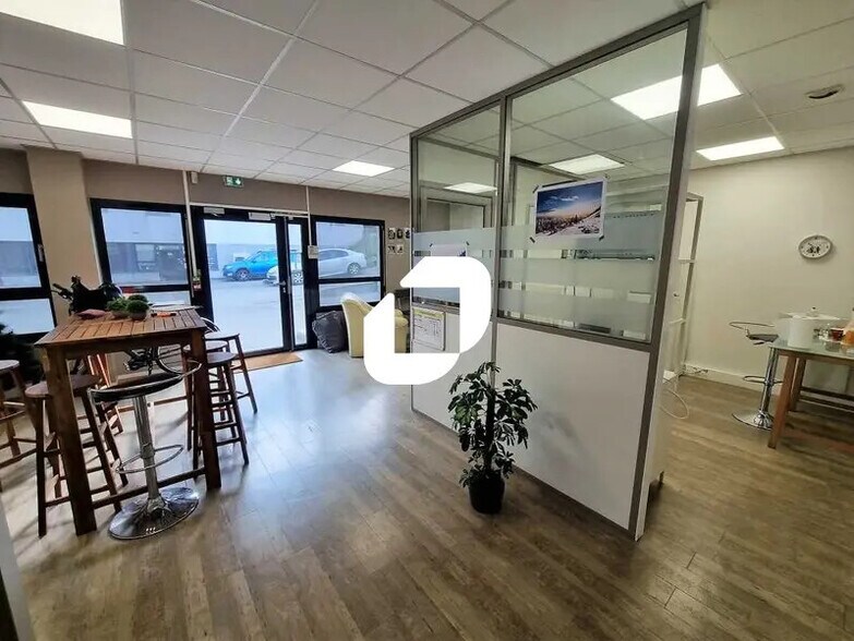 119 Rue Michel Aulas, Limas à louer - Photo intérieure - Image 3 de 6