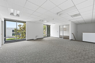 11555 Sorrento Valley Rd, San Diego, CA for lease Interior Photo- Image 2 of 11