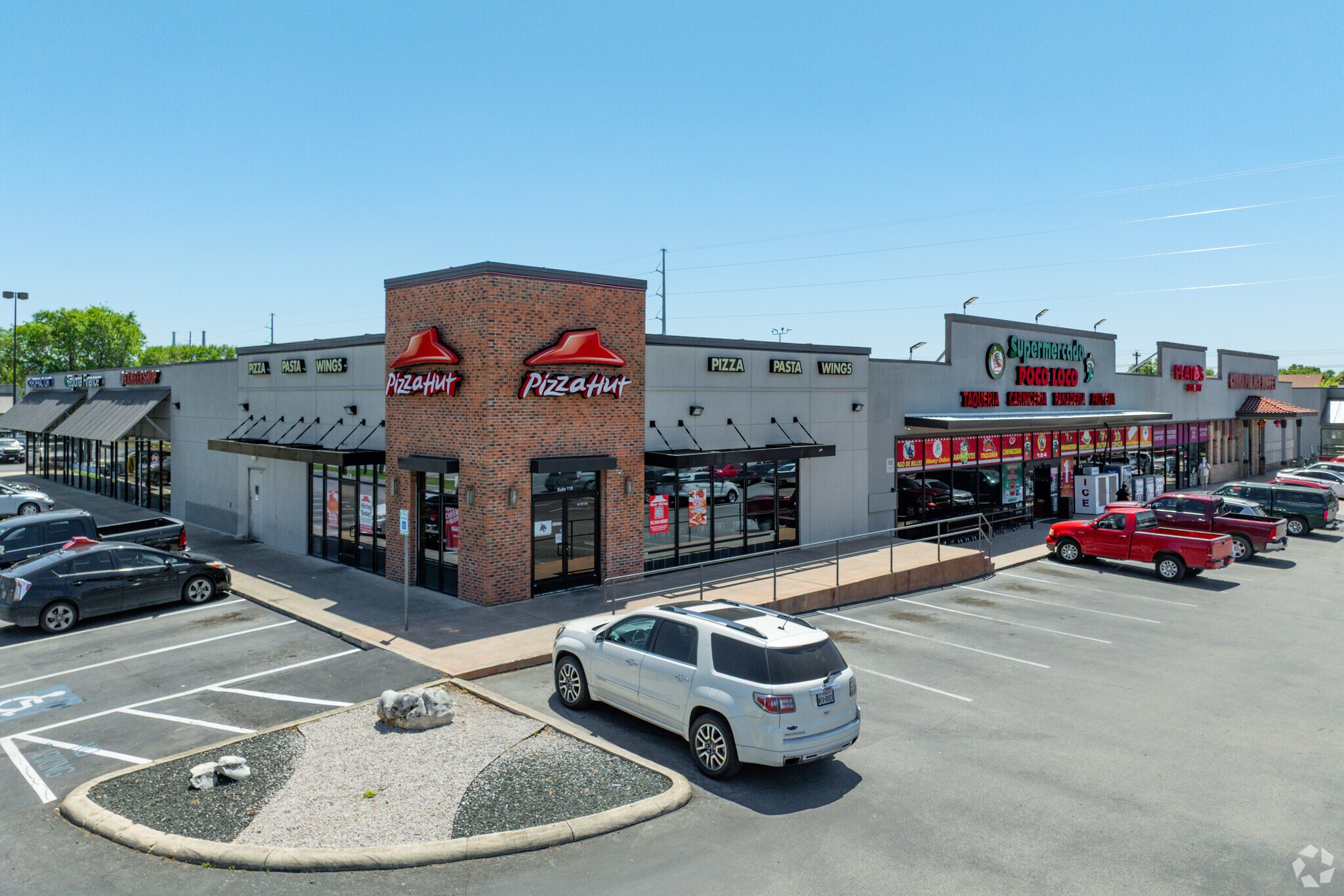 400-900 Bugg Ln, San Marcos, TX for lease Primary Photo- Image 1 of 15