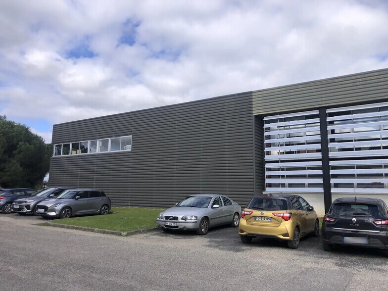 Flex in Blanquefort for sale - Building Photo - Image 2 of 15