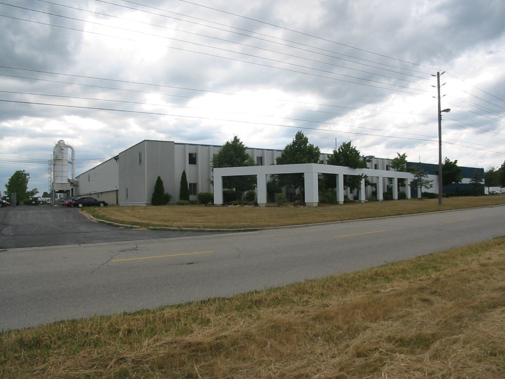 1275 Hubrey Rd, London, ON for lease Primary Photo- Image 1 of 2