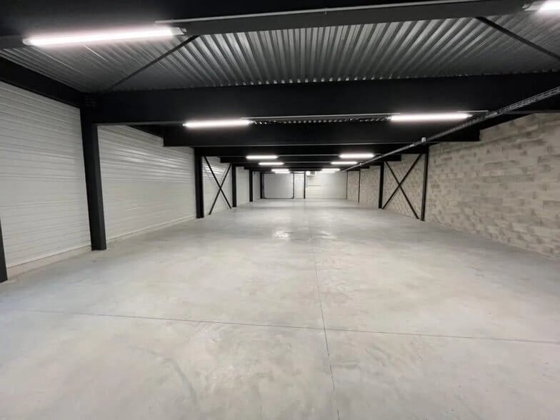 Industrial in Gennevilliers for lease - Building Photo - Image 2 of 26