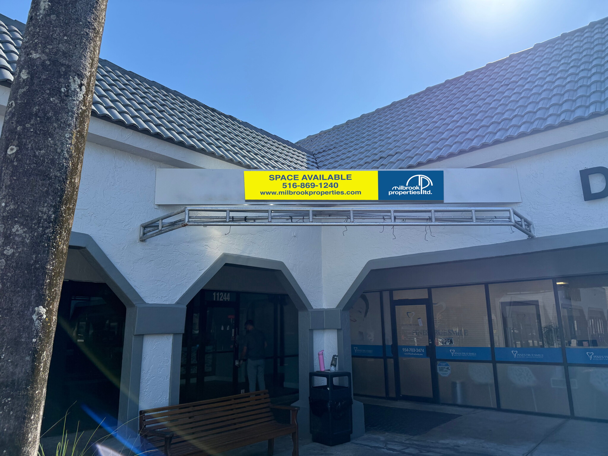 11210-11300 Pines Blvd, Pembroke Pines, FL à louer Photo intérieure- Image 1 de 8