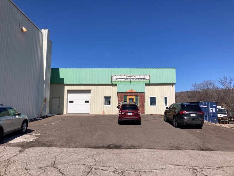 4201 W 1st St, Duluth, MN à vendre - Photo du bâtiment - Image 3 de 30