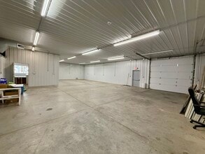 612 E Tipton St, Seymour, IN for lease Interior Photo- Image 2 of 13