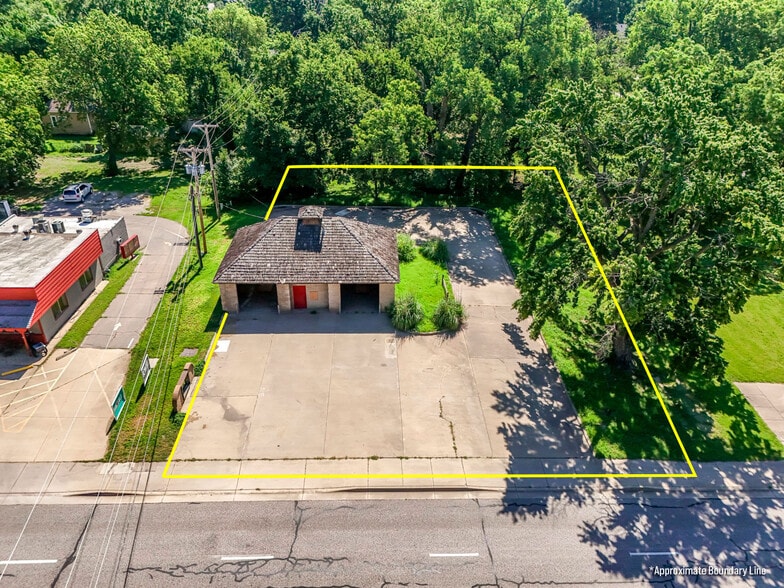 220 N 2nd Ave, Mulvane, KS for sale - Building Photo - Image 2 of 51
