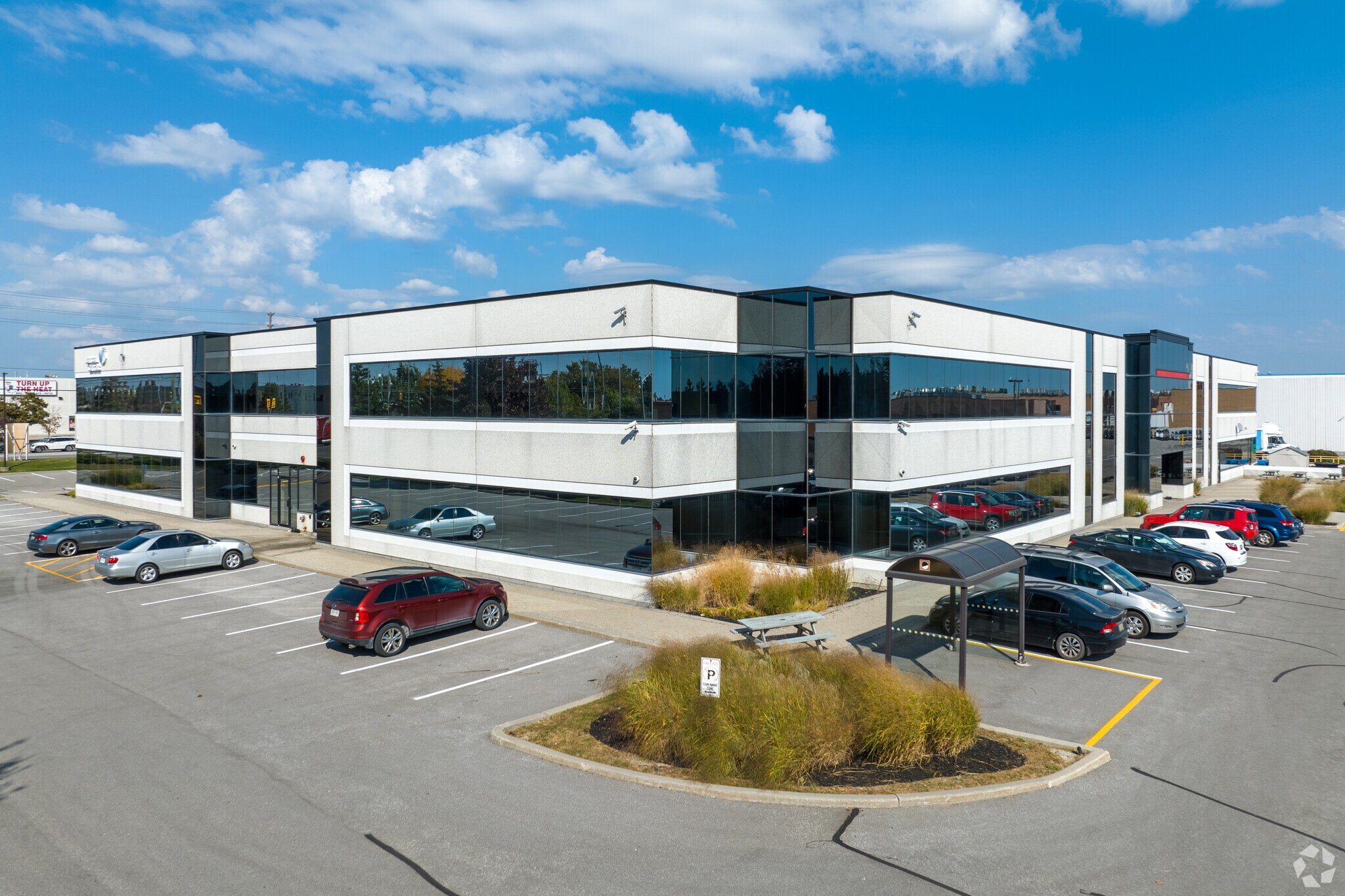 3301 Langstaff Rd, Vaughan, ON à vendre Photo du bâtiment- Image 1 de 1
