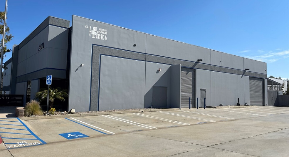 12175 Dearborn Pl, Poway, CA for lease - Building Photo - Image 2 of 2